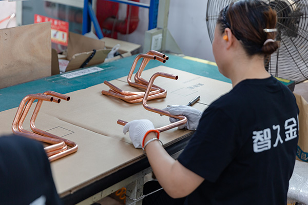 蘇州熱彎加工廠為您介紹拉彎設備的保養方法